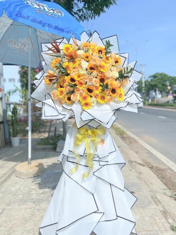 Kệ Hoa Tươi Nắng Mai - M42 5 Mẫu hoa Nắng Mai - M42
