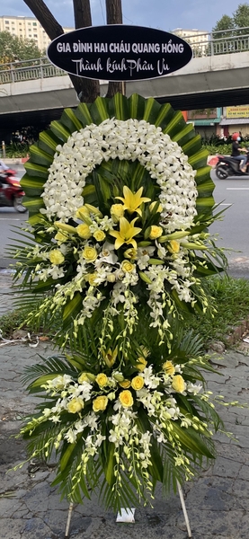 Vòng Hoa Chia Buồn "Phù Hộ" - M182 5 cuc-lac-288