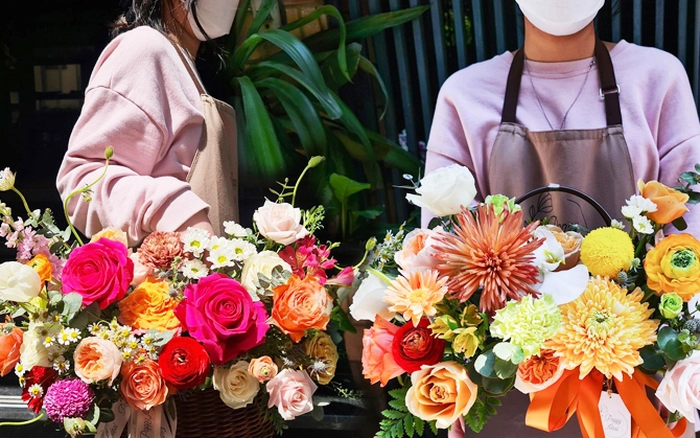 Liên hệ ngay Shop Hoa Tươi Sunny để được phục vụ nhiệt tình nhất