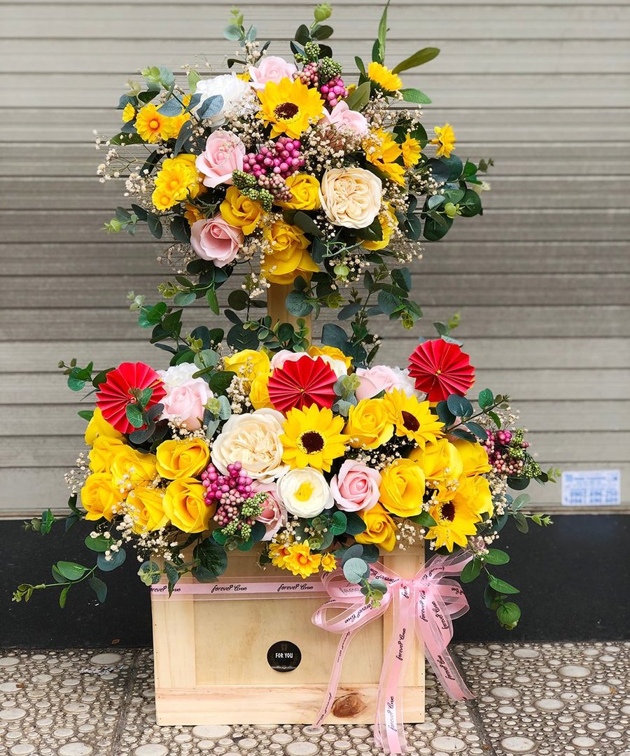 Cách cắm lẵng hoa khai trương - Bí quyết tạo nên tầm ảnh hưởng mạnh mẽ cho ngày lễ quan trọng