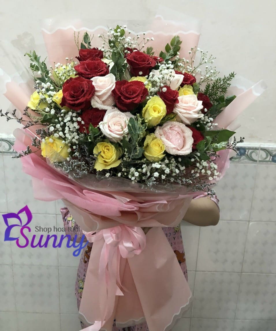 Tặng bó hoa hồng ngày sinh nhật người thân