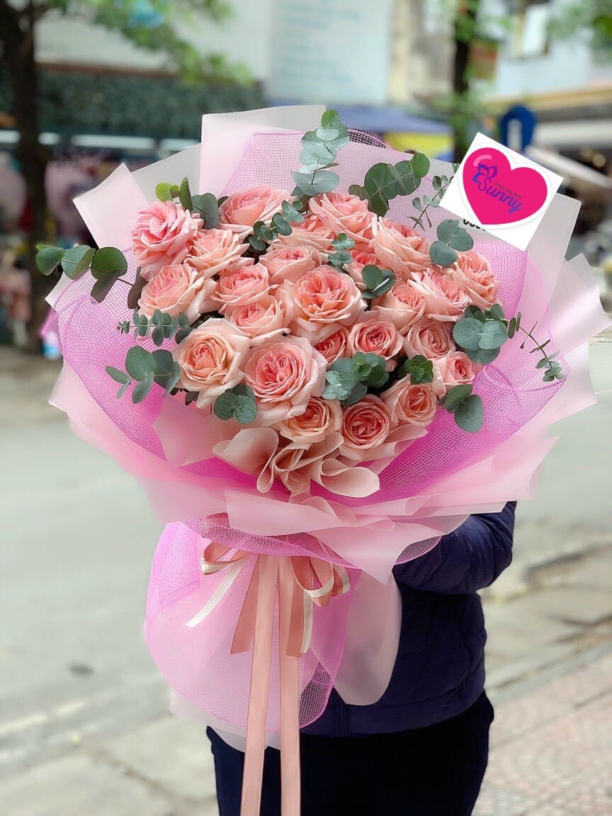 Tặng bó hoa hồng ngày sinh nhật bạn thân