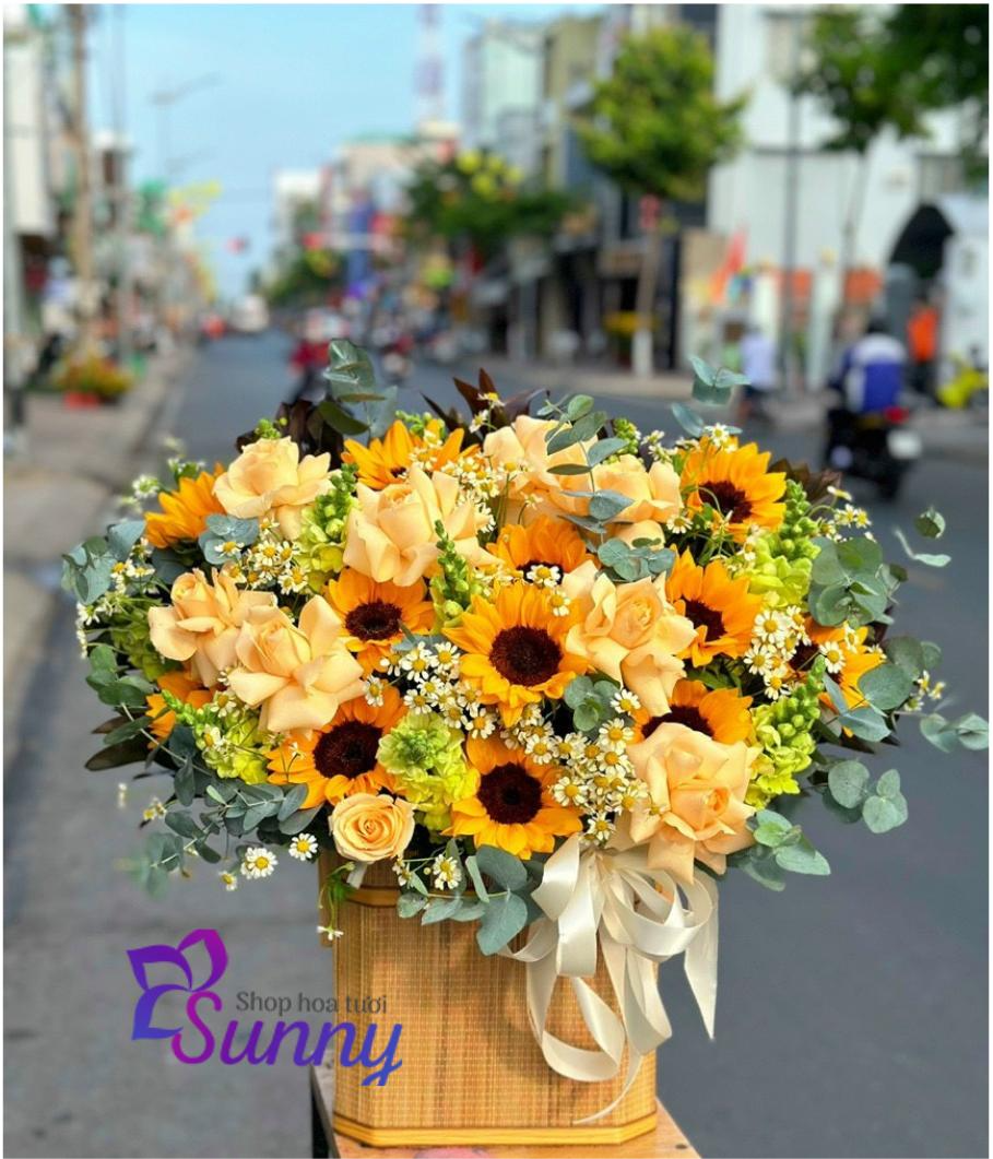 giỏ hoa "Ngày nắng về"