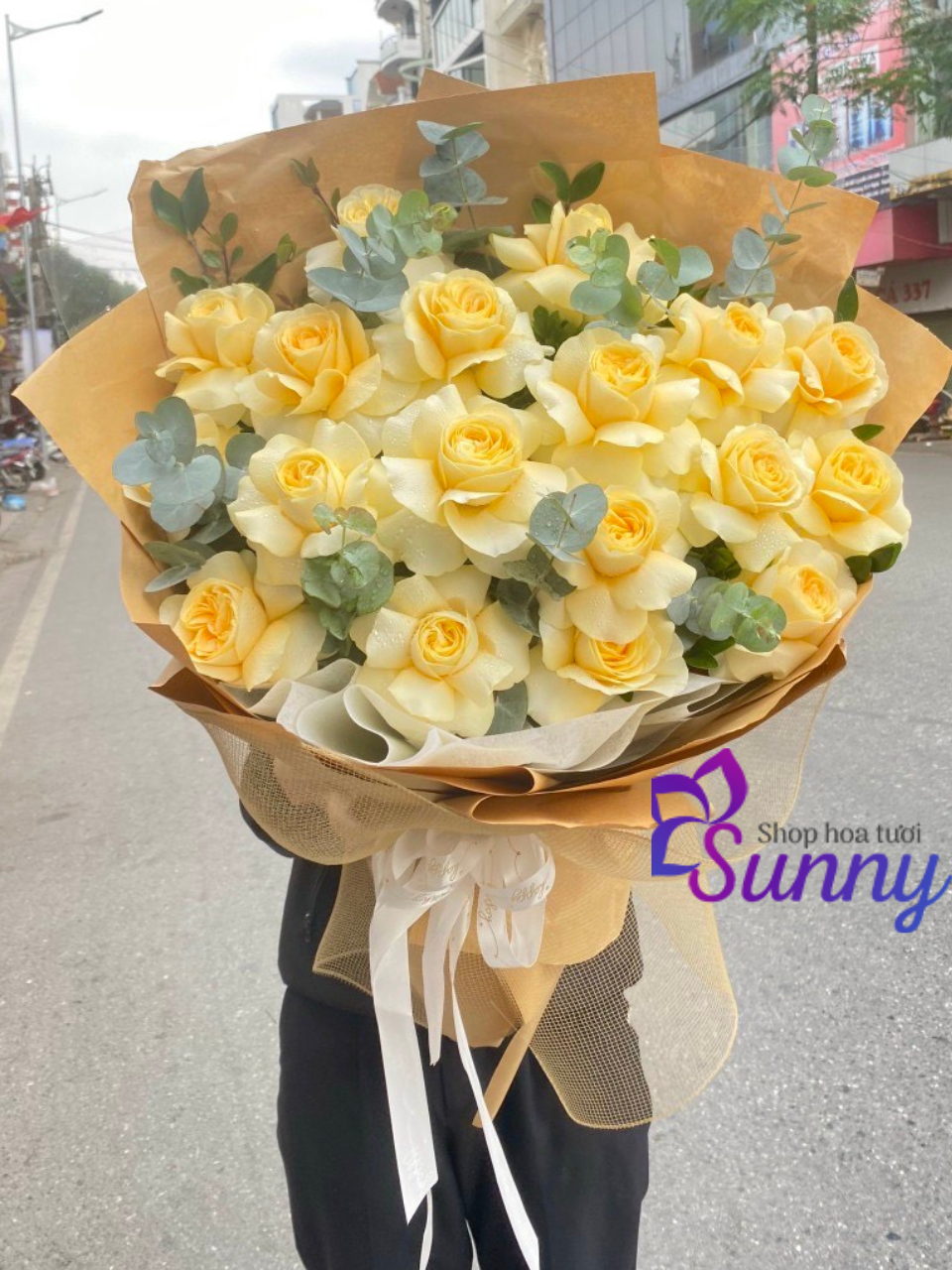 Bó hoa tặng bạn gái Victor