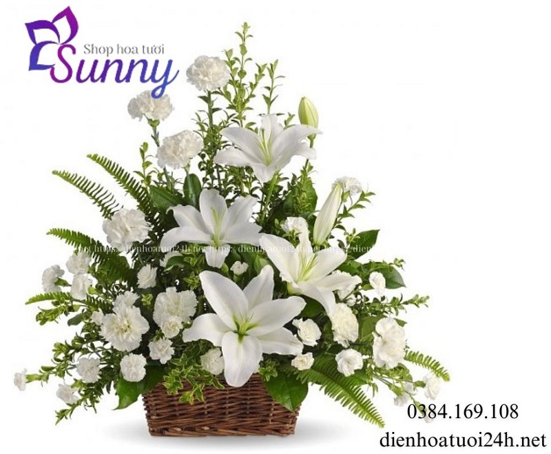 Giỏ hoa ly trắng bày tỏ tiếc thương Giỏ hoa ly trắng bày tỏ tiếc thương