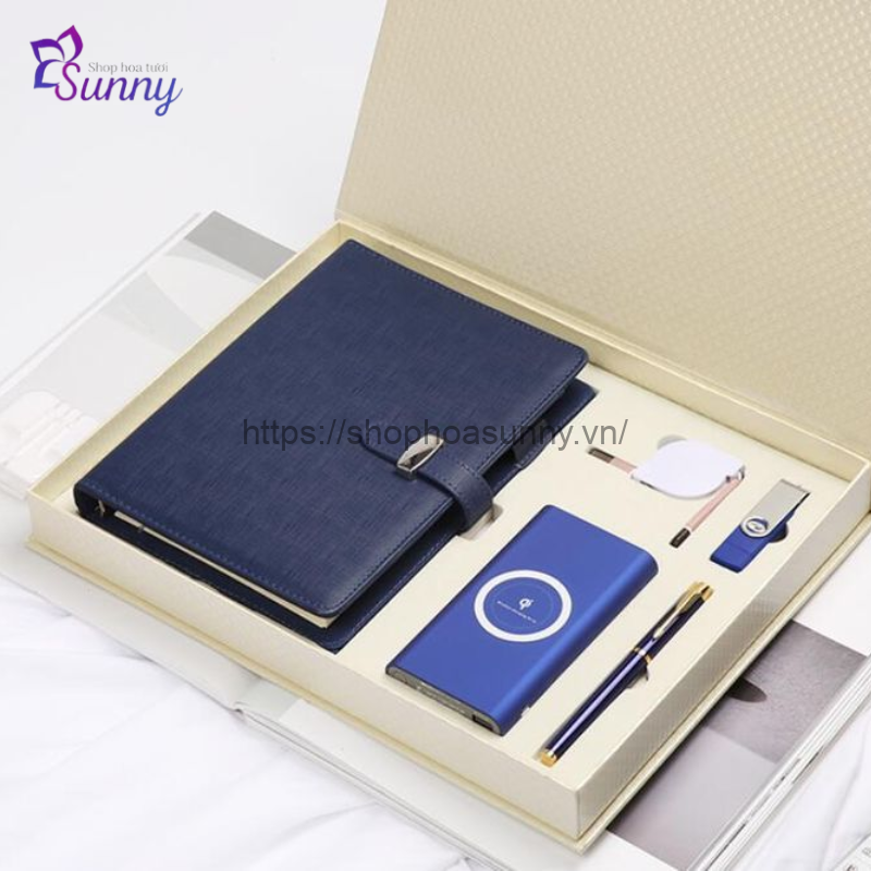 Top 15 Món Quà Tặng Bác Sĩ Ý Nghĩa Và Thiết Thực 34 Bộ Giftset gồm bút, ví da, sổ tay là lựa chọn tuyệt vời trong danh sách quà tặng bác sĩ