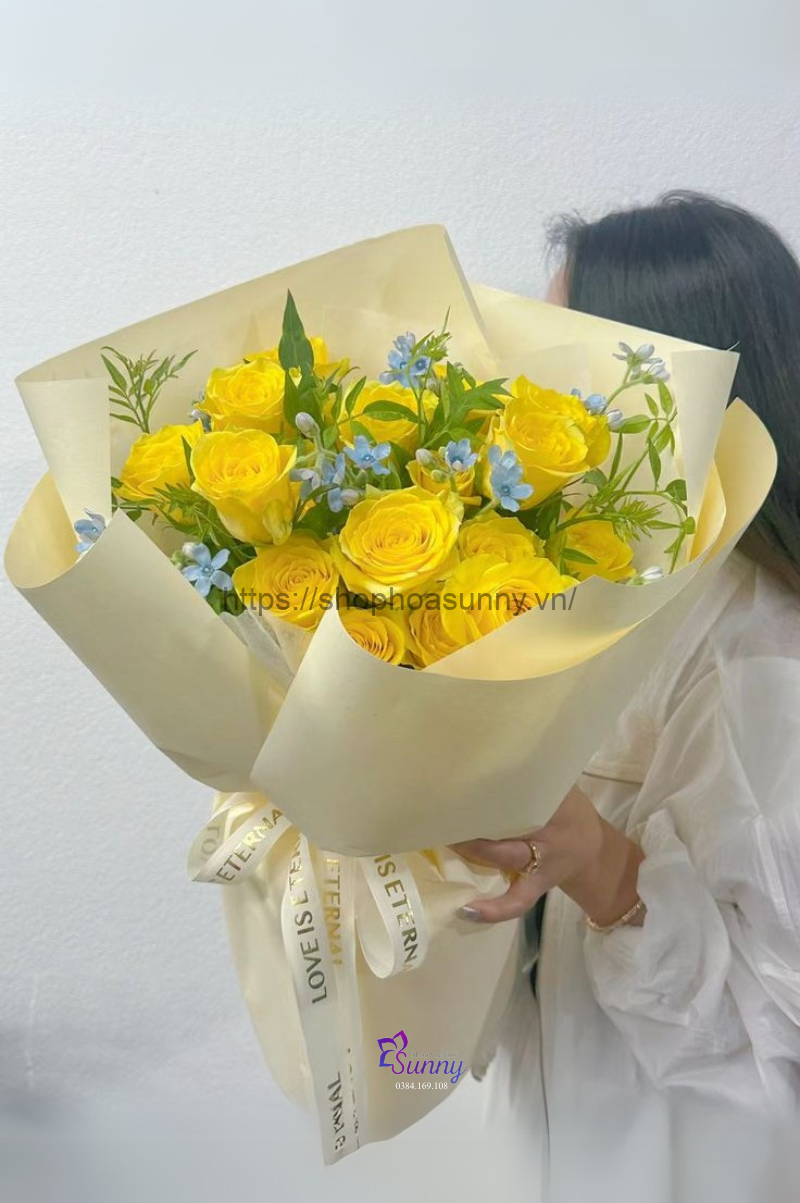 Bó hoa hồng vàng thể hiện sự động viên và khích lệ