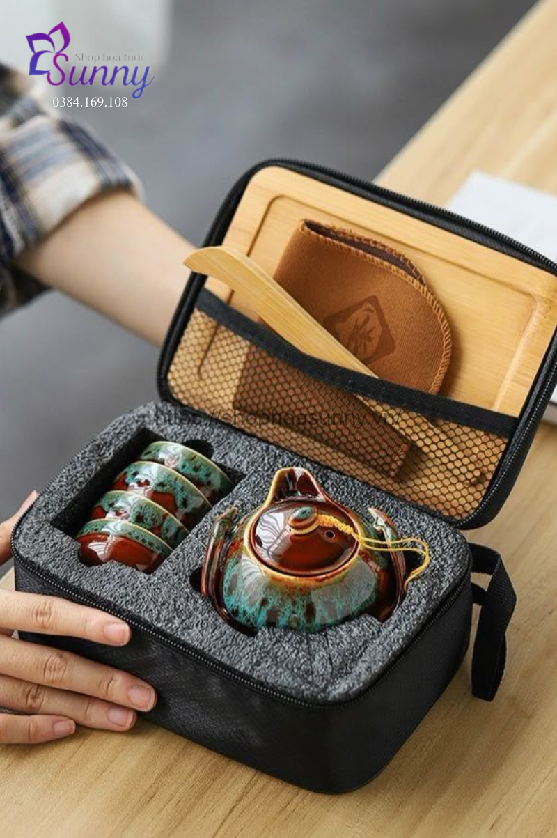 Top 15 Món Quà Tặng Bác Sĩ Ý Nghĩa Và Thiết Thực 25 Bộ ấm trà là quà tặng sang trọng mang đến cảm giác ấm cúng, gần gũi